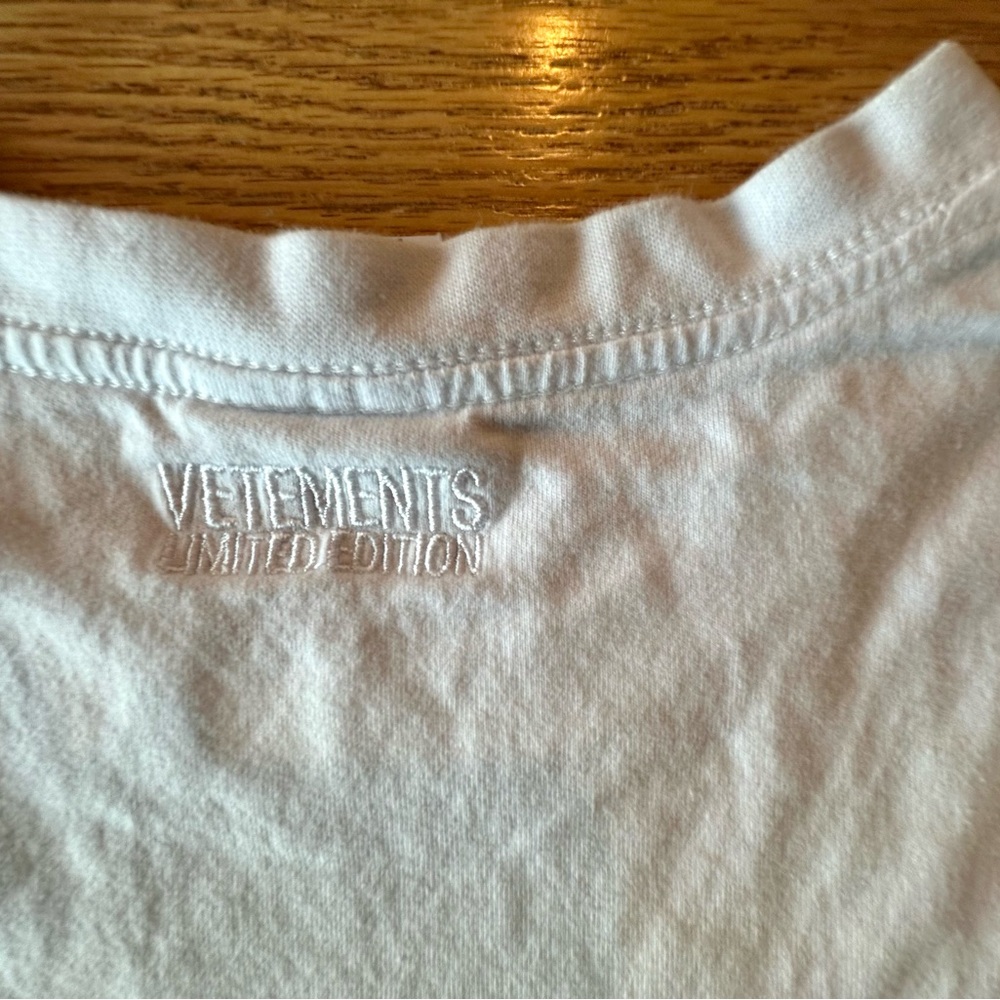 Vetements “Antisocial” graphic tee - Large - Picture 6 of 7